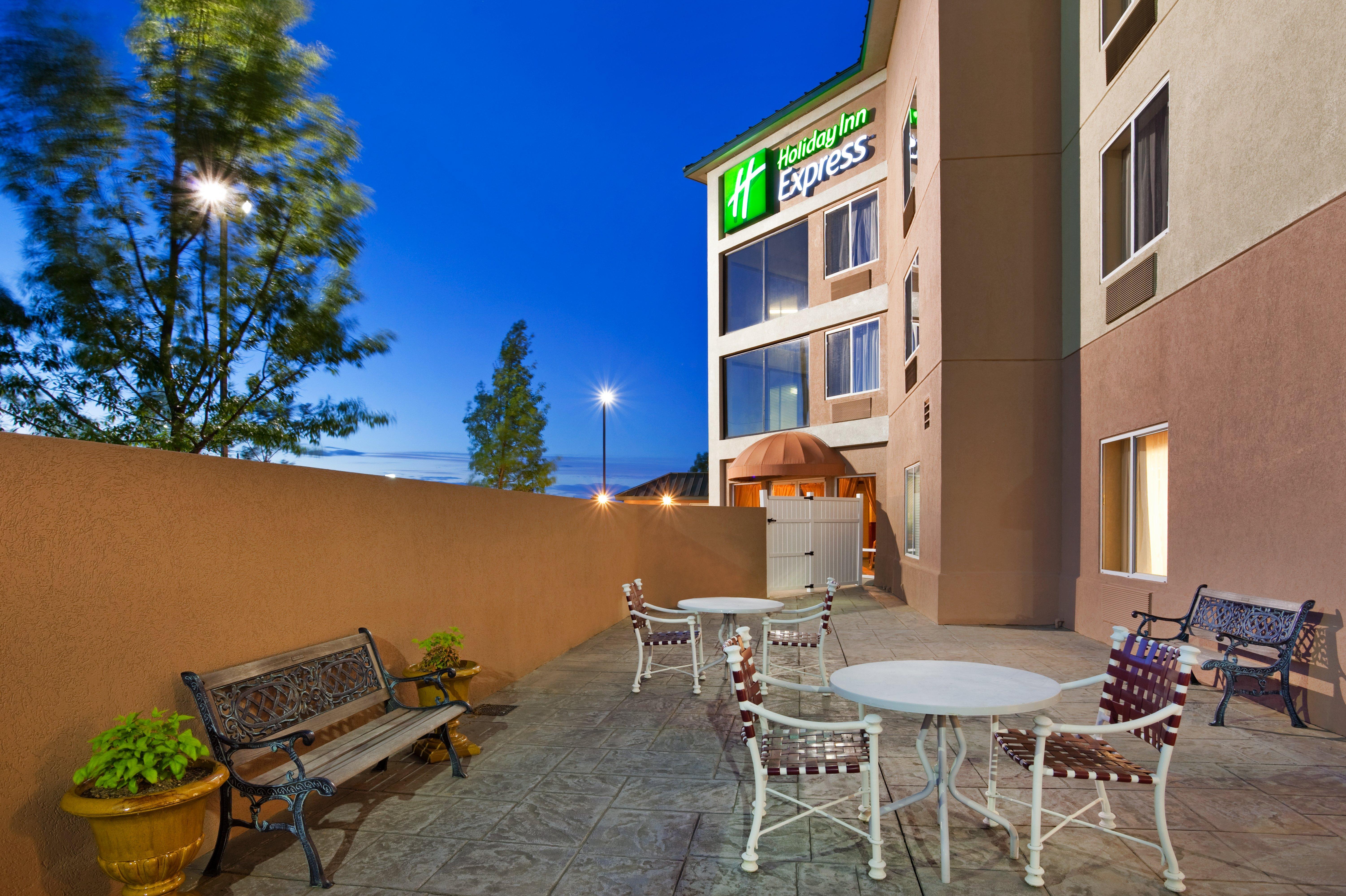 Holiday Inn Express & Suites Kings Mountain - Shelby Area By Ihg Exterior foto